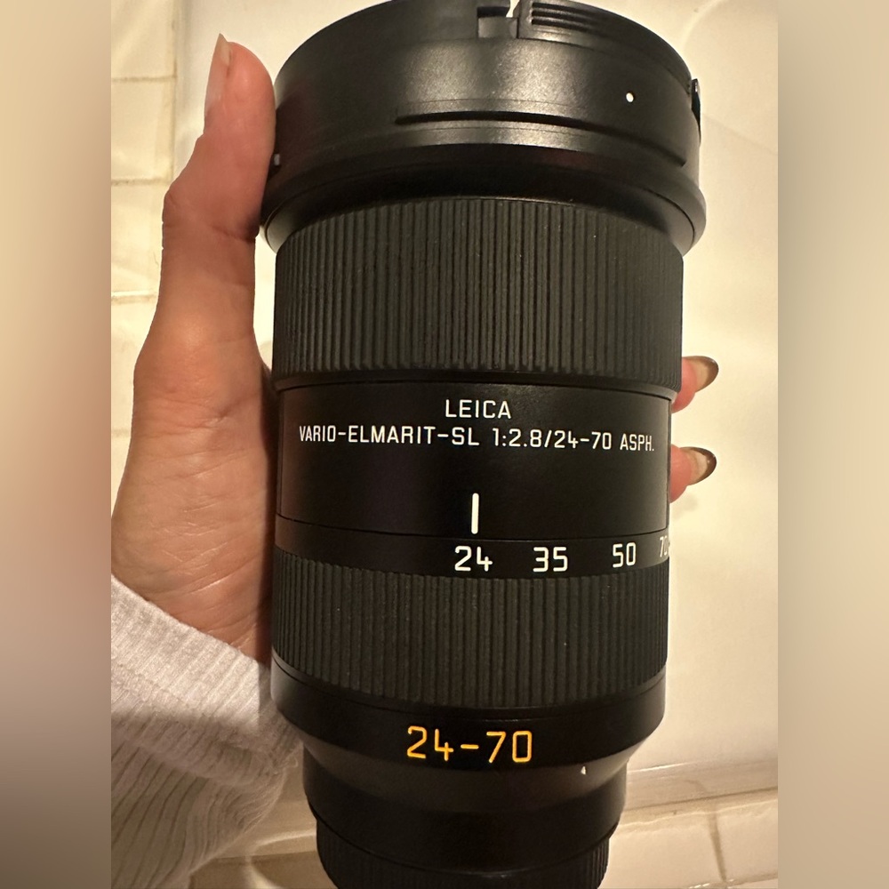 Leica Vario-Elmarit-SL 24-70mm Black Lens